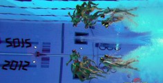 EJERCICIO TÉCNICO POR EQUIPOS DE NATACIÓN SINCRONIZADA